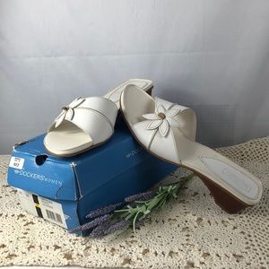 Dockers Velma sandals sz10 M .... CUTE!!!